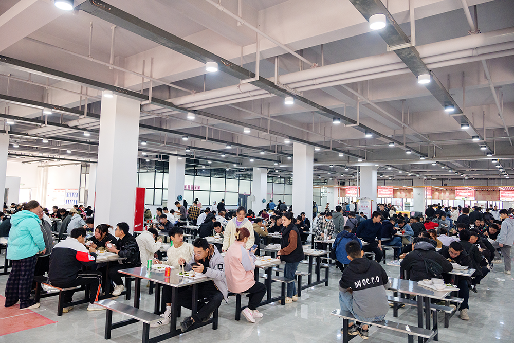 商務(wù)配餐打造高效會(huì)議的餐飲新風(fēng)尚.png