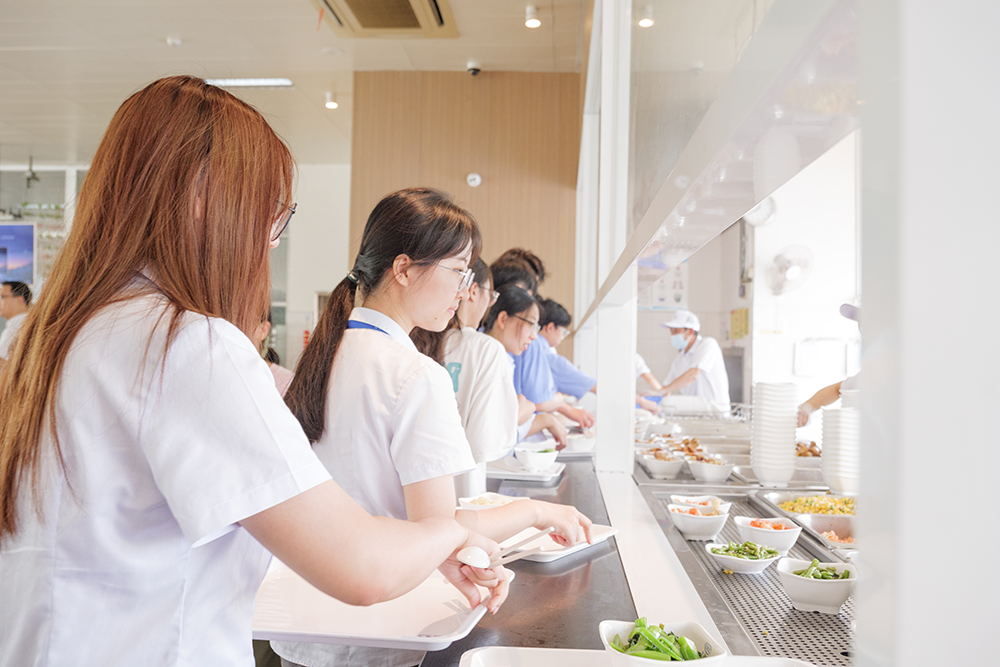 商務(wù)配餐：禮儀、營養(yǎng)與文化的融合.png